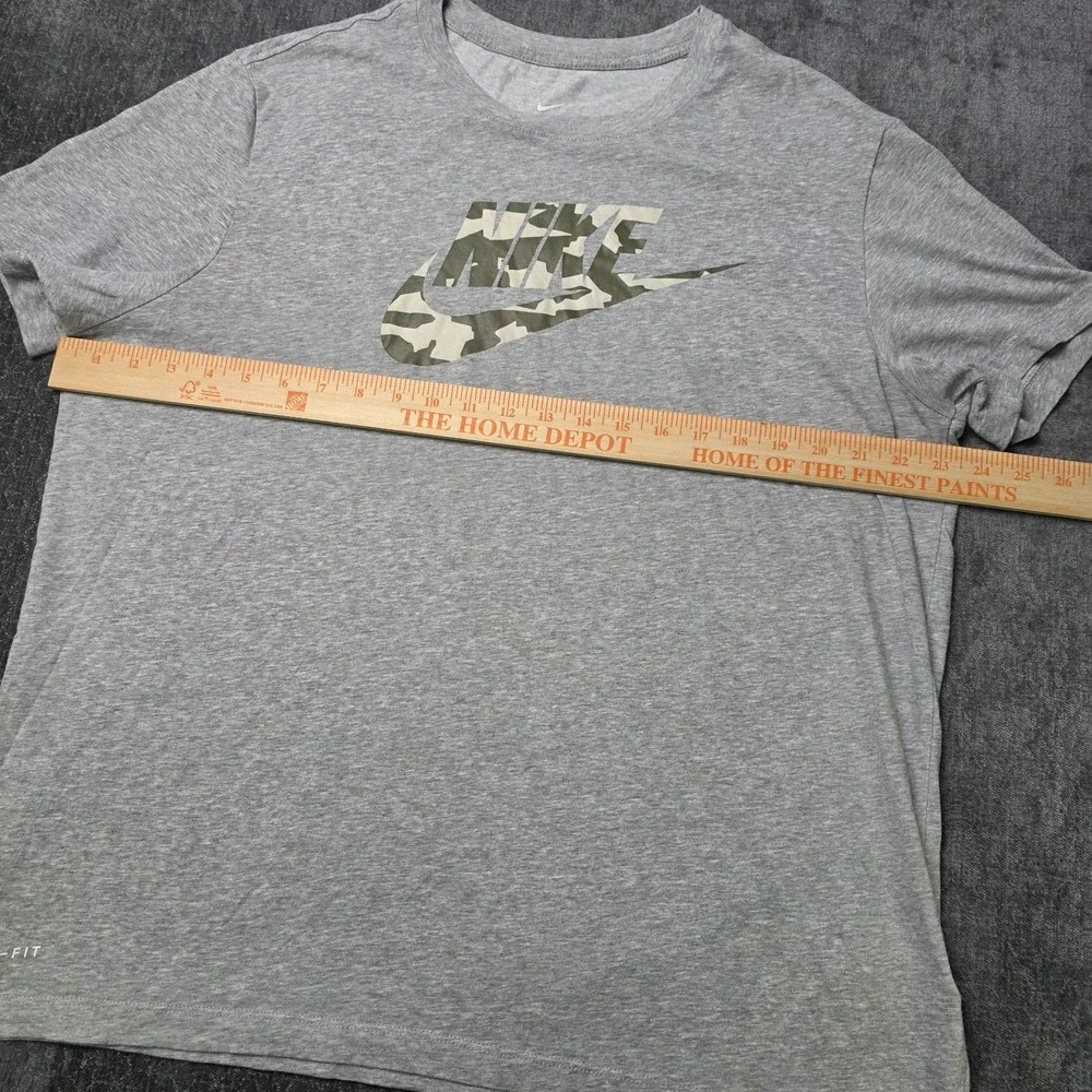 Nike Logo T Shirt Mens XL Gray Dri Fit Camo Spellout Logo Short Sleeve Athletic